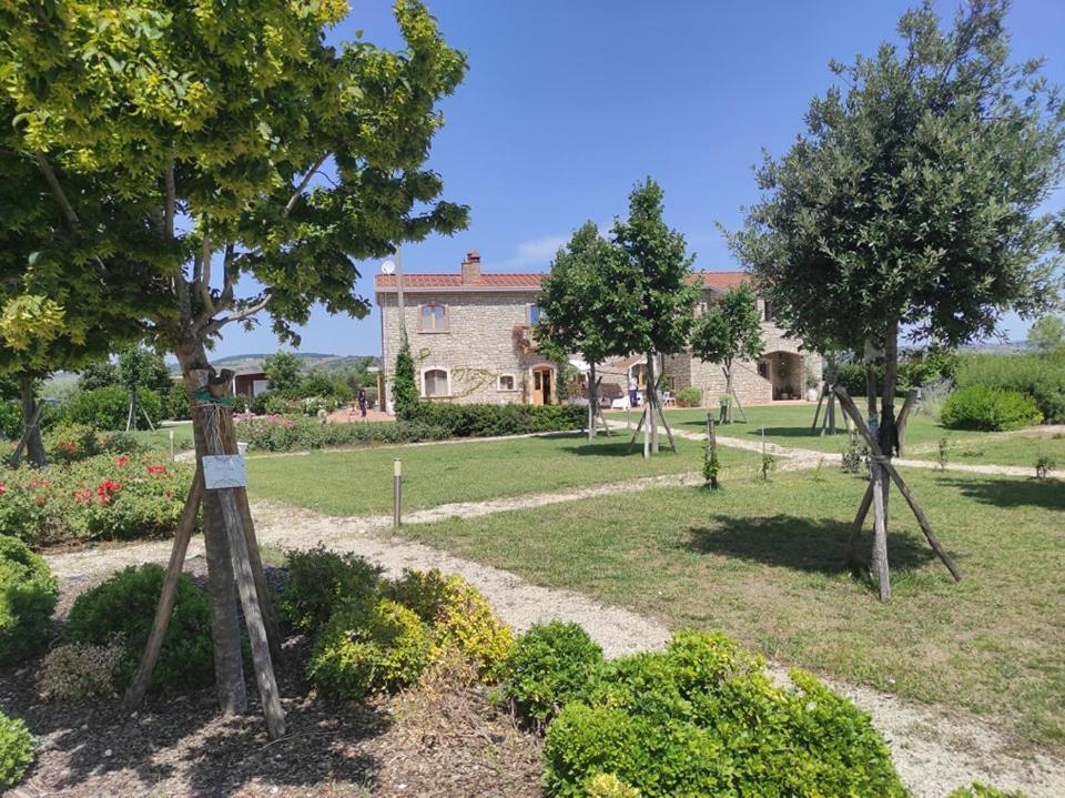 Masseria Fontana Dei Fieri Pietrelcina Exterior foto